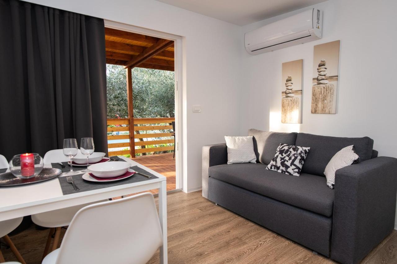 Authentic Camping Dalmatia ピロヴァッツ エクステリア 写真
